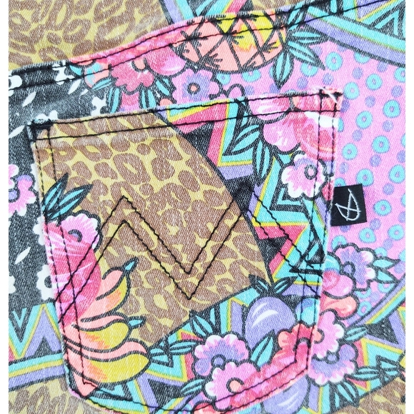 MinkPink Denim Shorts Pink Patchwork Floral Cheeky Booty Shorts Size Medium - Picture 3 of 8